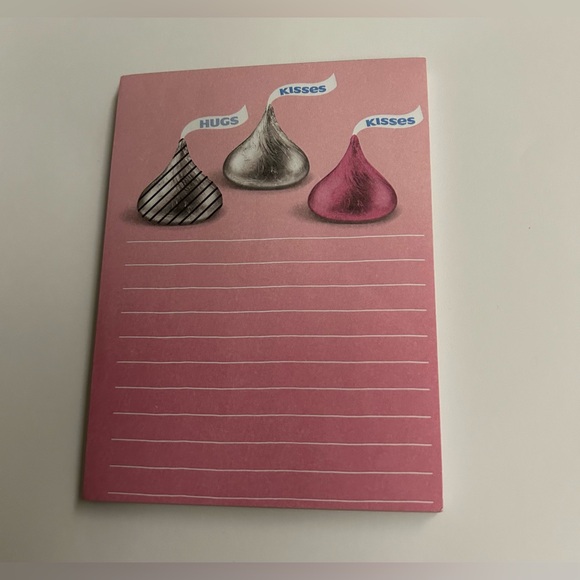 New Hershey's Kisses Pink Short Pad Hershey's Official Licensed Product Hugs - Picture 8 of 8